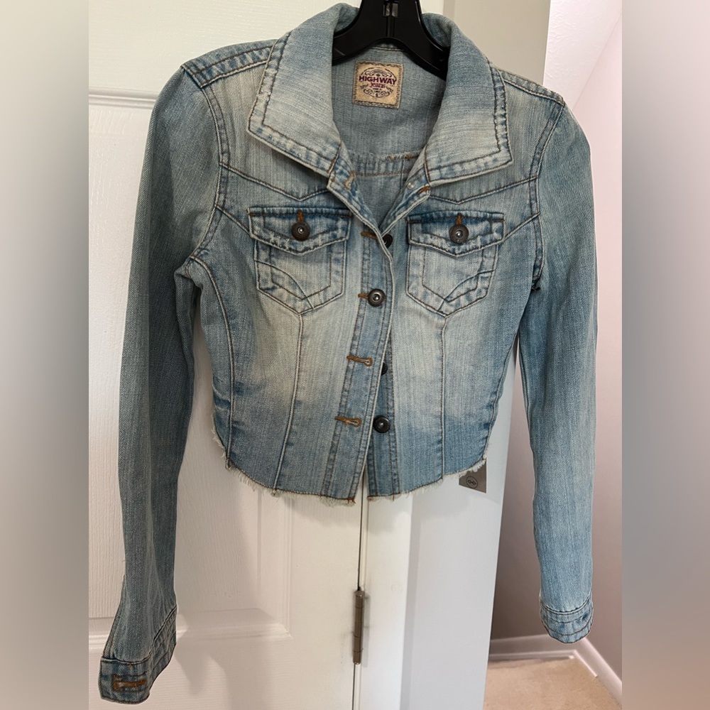 Denim jacket shortened, stylish.excellent condition